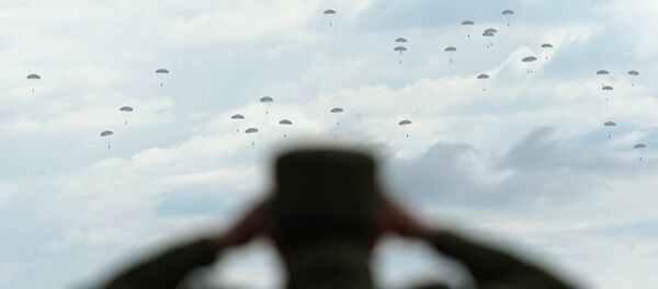 Exercices des Troupes aéroportées - Sputnik Afrique