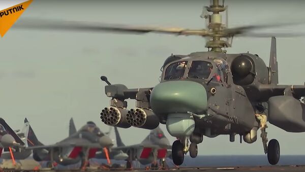 K-52K en poste sur le porte-avions Amiral Kouznetsov - Sputnik Afrique