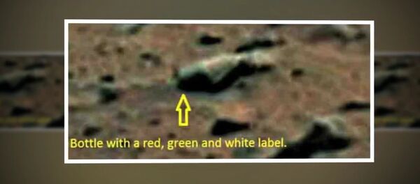 L'image d'une bouteille de bière sur Mars publié par le Daily Mail - Sputnik Afrique