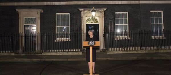 Britain's Prime Minister Theresa May speaks to the media outside 10 Downing street in London, Wednesday March 22, 2017, following a terror attack in the Westminster area of London earlier Wednesday. - Sputnik Afrique