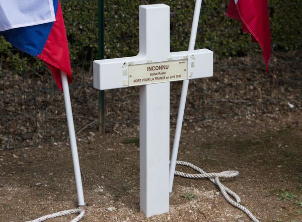 Les ossements du soldat inconnu russe de nouveau inhumés en France - Sputnik Afrique