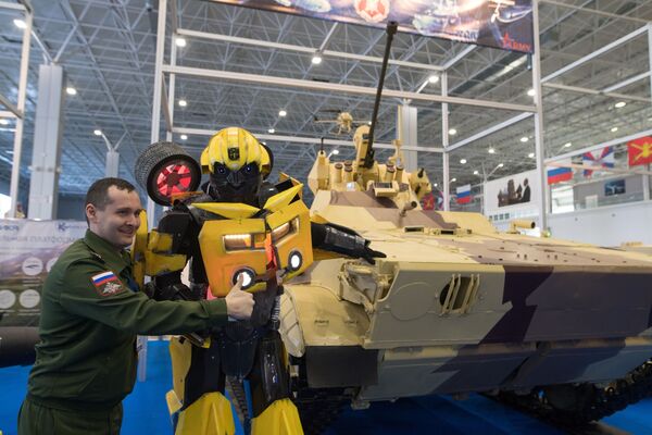 Les robots de guerre du salon de Koubinka, dans la région de Moscou - Sputnik Afrique
