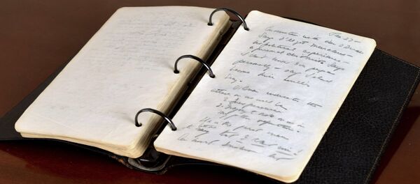 This undated photo released Thursday, March 23, 2017, by RR Auction shows a portion of a diary written in 1945 by young John F. Kennedy during his brief stint as a journalist after World War II. - Sputnik Afrique