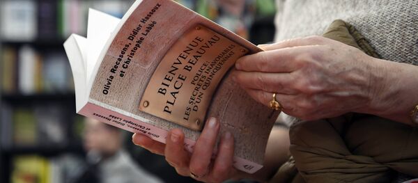 le livre écrit par trois journalistes, Bienvenue Place Beauvau, Police : les secrets inavouables d’un quinquennat (édition Robert Laffont)[ - Sputnik Afrique