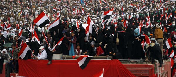 Des centaines de milliers de Yéménites protestent contre l’intervention militaire de l’Arabie saoudite à Sanaa - Sputnik Afrique