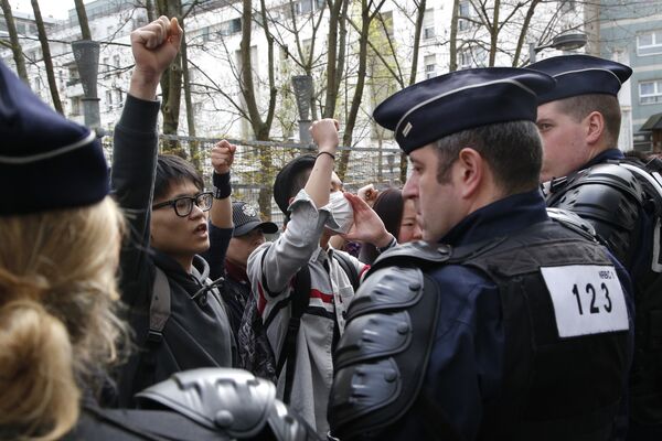 Les manifestations contre la police à Paris - Sputnik Afrique
