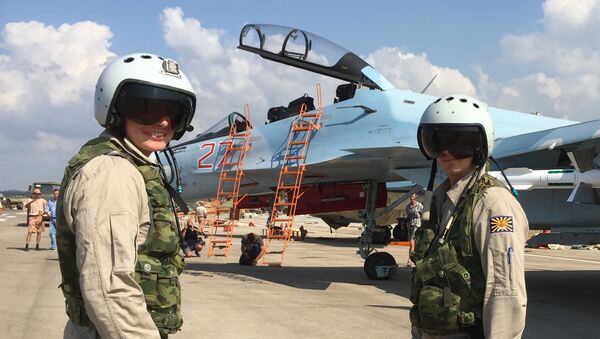 Pilotes russes à Hmeimim - Sputnik Afrique