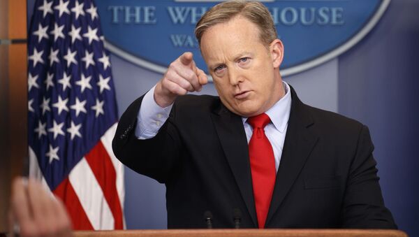 White House press secretary Sean Spicer speaks during the daily press briefing at the White House in Washington - Sputnik Afrique