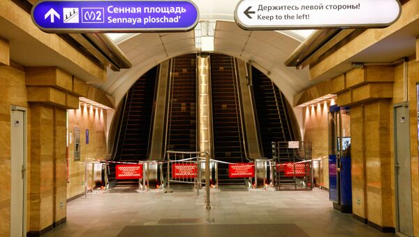 Вестибюль станции метро Сенная площадь в Санкт-Петербурге, где произошел взрыв. - Sputnik Afrique