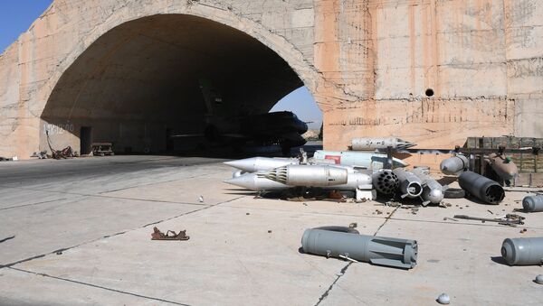 Les conséquences des frappes aériennes US contre la base militaire Shayrat en Syrie - Sputnik Afrique