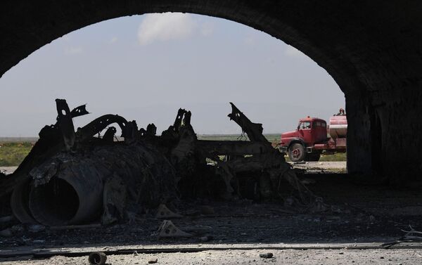 Les conséquences des frappes aériennes contre la base militaire Shayrat en Syrie - Sputnik Afrique