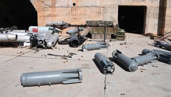 Последствия ракетного удара США по авиабазе в Сирии - Sputnik Afrique