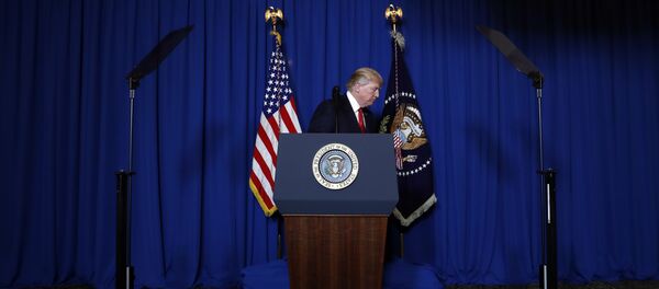 President foreign policy walks from the podium after speaking at Mar-a-Lago in Palm Beach, Fla., Thursday, April 6, 2017, after the U.S. fired a barrage of cruise missiles into Syria Thursday night in retaliation for this week's gruesome chemical weapons attack against civilians. - Sputnik Afrique