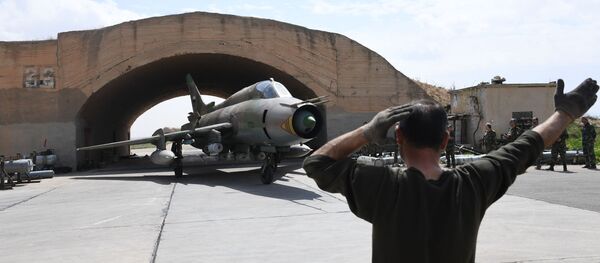 Сирийские ВВС возобновили вылеты с аэродрома Шайрат - Sputnik Afrique