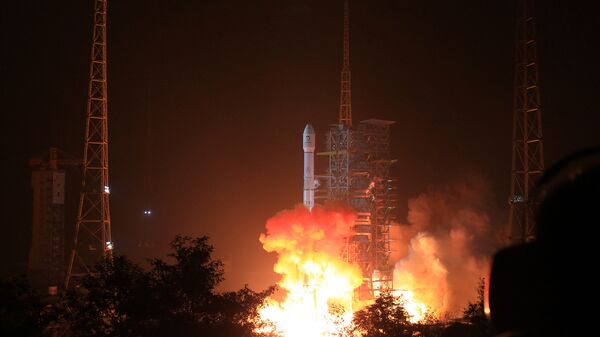 La Chine lance son premier satellite pour fournir Internet à haut débit - Sputnik Afrique