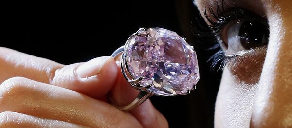 Pink Star - Sputnik Afrique