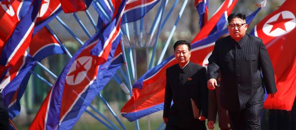 North Korean leader Kim Jong Un arrives for an opening ceremony of a newly constructed residential complex in Ryomyong street in Pyongyang, North Korea April 13, 2017 - Sputnik Afrique