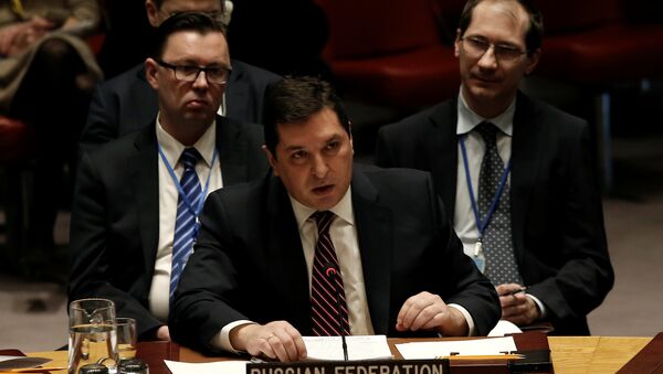 Le représentant permanent adjoint de la Russie à l'Onu, Vladimir Safronkov, lors du vote au Conseil de sécurité sur la résolution impliquant des sanctions contre la Syrie - Sputnik Afrique