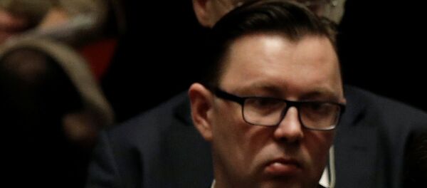 Le représentant permanent adjoint de la Russie à l'Onu, Vladimir Safronkov, lors du vote au Conseil de sécurité sur la résolution impliquant des sanctions contre la Syrie - Sputnik Afrique