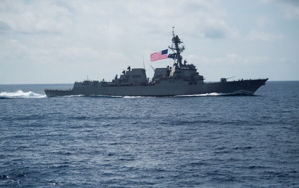 Le 58e destroyer américain de classe Arleigh Burke l’USS Wayne E. Meyer (DDG-108) en mer de Chine méridionale. - Sputnik Afrique