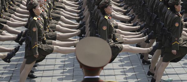 North Korean women soldiers take part in a military parade Saturday, April 15, 2017, in Pyongyang, North Korea, to celebrate the 105th birth anniversary of Kim Il Sung, the country's late founder and grandfather of current ruler Kim Jong Un. - Sputnik Afrique