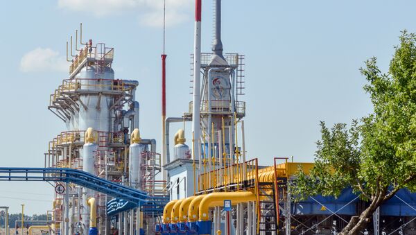 A picture shows a compressor station of Ukraine's Naftogaz national oil and gas company near the northeastern Ukrainian city of Kharkiv on August 5, 2014. - Sputnik Afrique