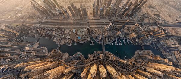 Les pyramides de Gizeh, le Taj Mahal et Moscou de nuit à vol d’oiseau Les pyramides de Gizeh, le Taj Mahal et Moscou de nuit à vol d’oiseau - Sputnik Afrique