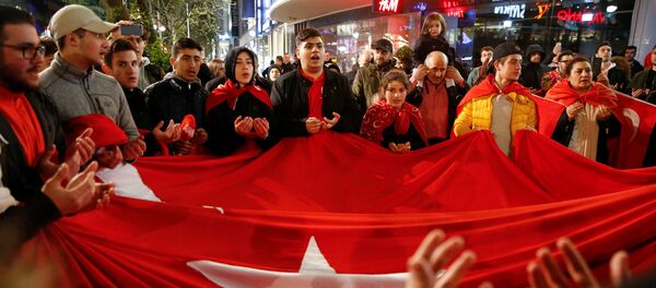 La diaspora turque en Allemagne proteste contre les résultats du référendum - Sputnik Afrique
