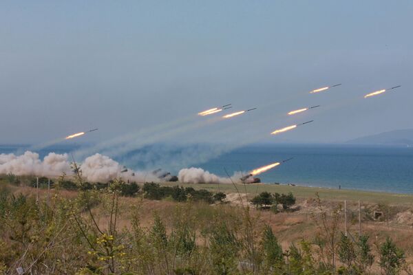 Manœuvres d’artillerie de grande envergure en Corée du Nord - Sputnik Afrique