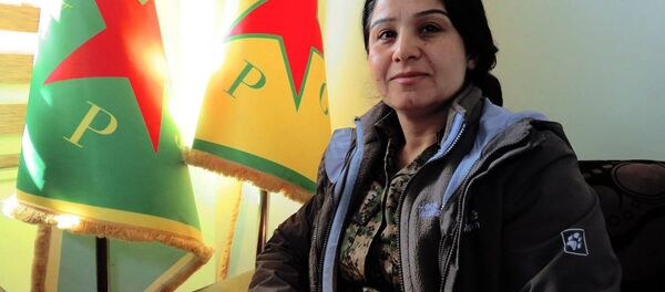 Nesrin Ebdullah, porte-parole du PYD et du bataillon féminin kurde (YPJ) - Sputnik Afrique