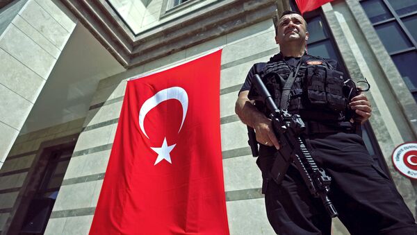 Des vandales attaquent le consulat turc à Zurich et appellent à tuer Erdogan - Sputnik Afrique
