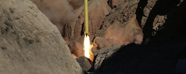 Тестовый запуск баллистической ракеты в Иране - Sputnik Afrique