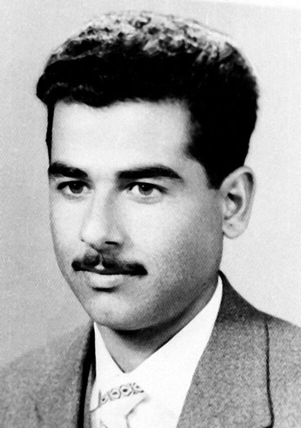 Le futur Président iraquien Saddam Hussein en 1960. La photo a été prise à Tikrit, sa ville natale. - Sputnik Afrique