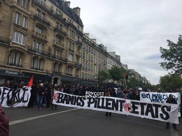 Manifestation contre les résultats des élections Manifestation contre les résultats des élections - Sputnik Afrique