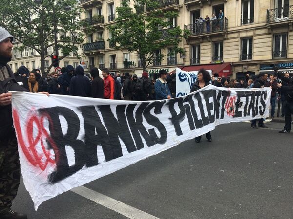 Manifestation contre les résultats des élections Manifestation contre les résultats des élections - Sputnik Afrique