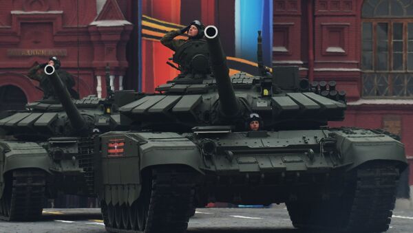 Танк Т-72Б3 на военном параде, посвященном 72-й годовщине Победы в Великой Отечественной войне 1941-1945 годов. - Sputnik Afrique