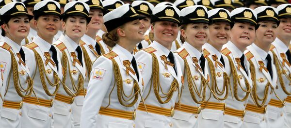 Courage et beauté, quand les soldates russes défilent pour la Victoire (photos, vidéos) - Sputnik Afrique