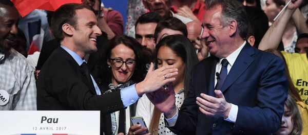 Emmanuel Macron et François Bayrou - Sputnik Afrique