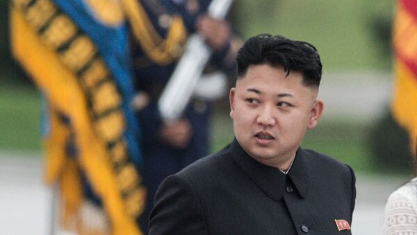 Первый секретарь Центрального комитета Трудовой партии Кореи Ким Чен Ын на церемонии открытия Музея Победы в Отечественной освободительной войне в Пхеньяне - Sputnik Afrique