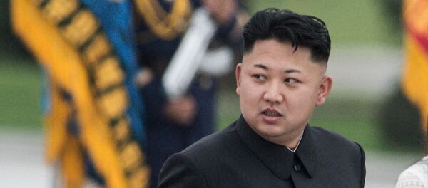 Первый секретарь Центрального комитета Трудовой партии Кореи Ким Чен Ын на церемонии открытия Музея Победы в Отечественной освободительной войне в Пхеньяне - Sputnik Afrique