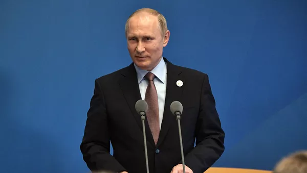 «L’Occident assis sur la tête de Moscou, les jambes dans le vide, mâche du chewing-gum» - Sputnik Afrique