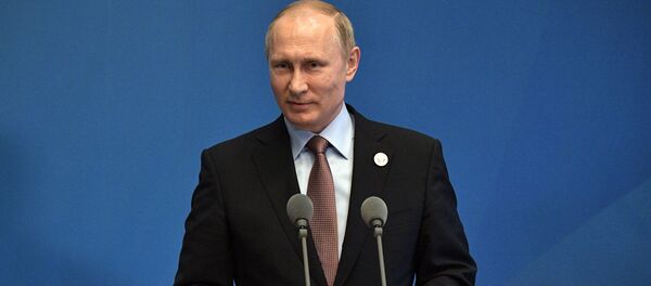 «L’Occident assis sur la tête de Moscou, les jambes dans le vide, mâche du chewing-gum» - Sputnik Afrique