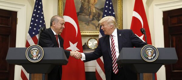 le président turc Recep Tayyip Erdogan et son homologue américain Donald Trump - Sputnik Afrique