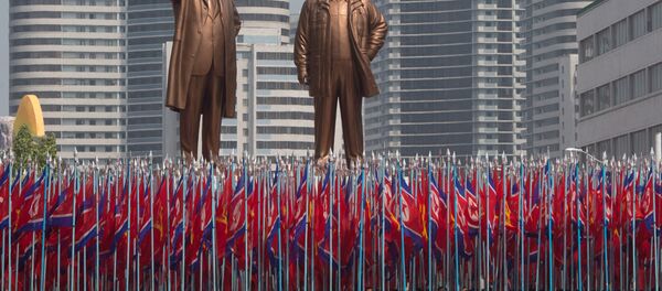 Feierlichkeiten in Nordkorea anlässlich des 105. Geburtstages von Staatsgründer Kim Il-sung - Sputnik Afrique