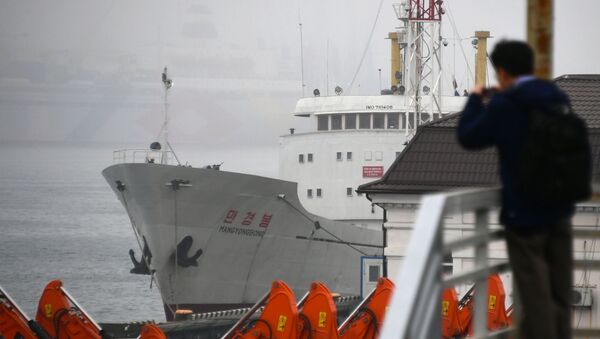 Le premier paquebot en provenance de Corée du Nord est arrivé à Vladivostok - Sputnik Afrique