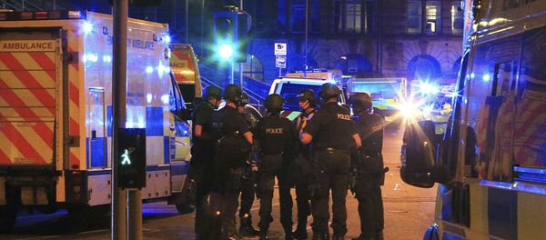 La police britannique près de la salle Manchester Arena - Sputnik Afrique