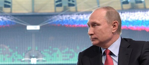 Gianni Infantino (à gauche) et Vladimir Poutine au stade du club de foot Krasnodar - Sputnik Afrique