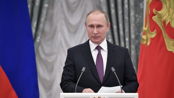 Церемония вручения государственных наград президентом РФ В. Путиным в Кремле - Sputnik Afrique