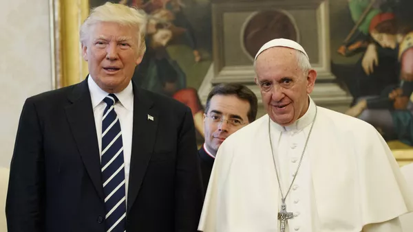 U.S. President Donald Trump and Pope Francis meet at the Vatican - Sputnik Afrique
