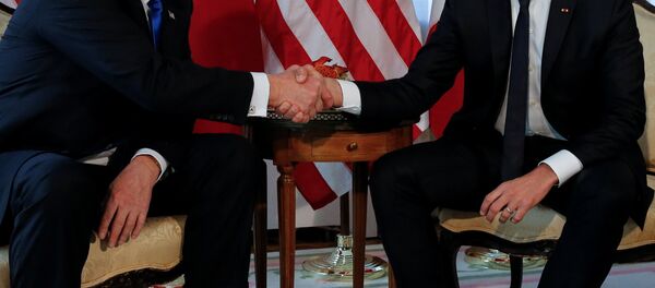 Donald Trump et Emmanuel Macron - Sputnik Afrique